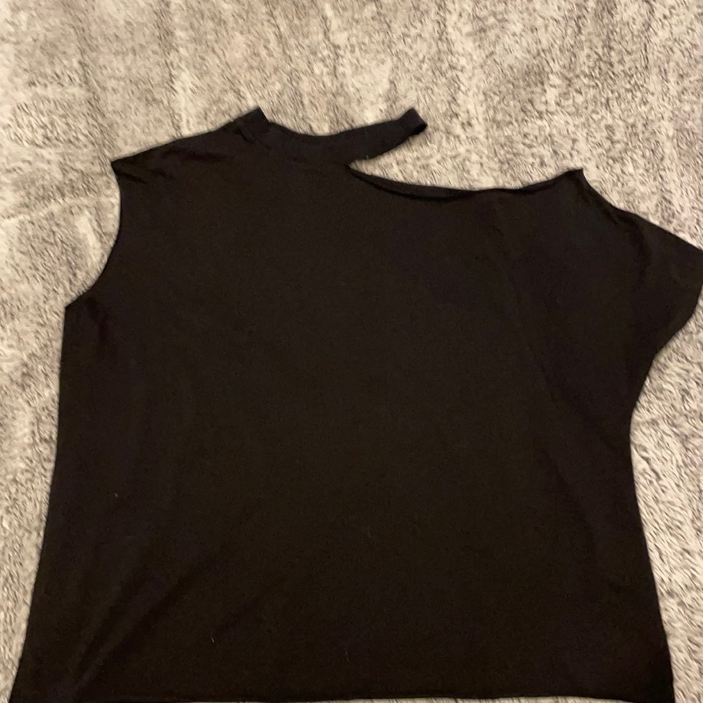 Cut t shirt
